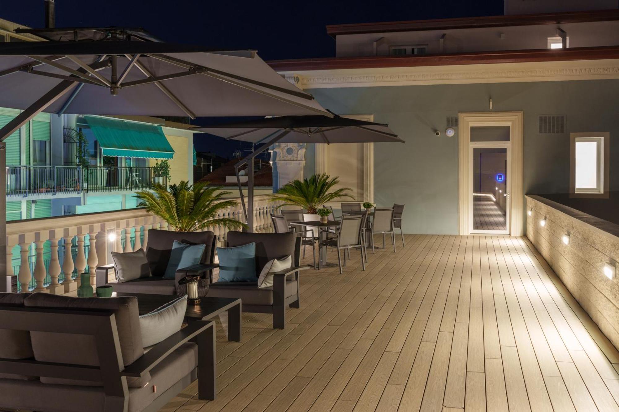 VI Suites Виареджо Экстерьер фото