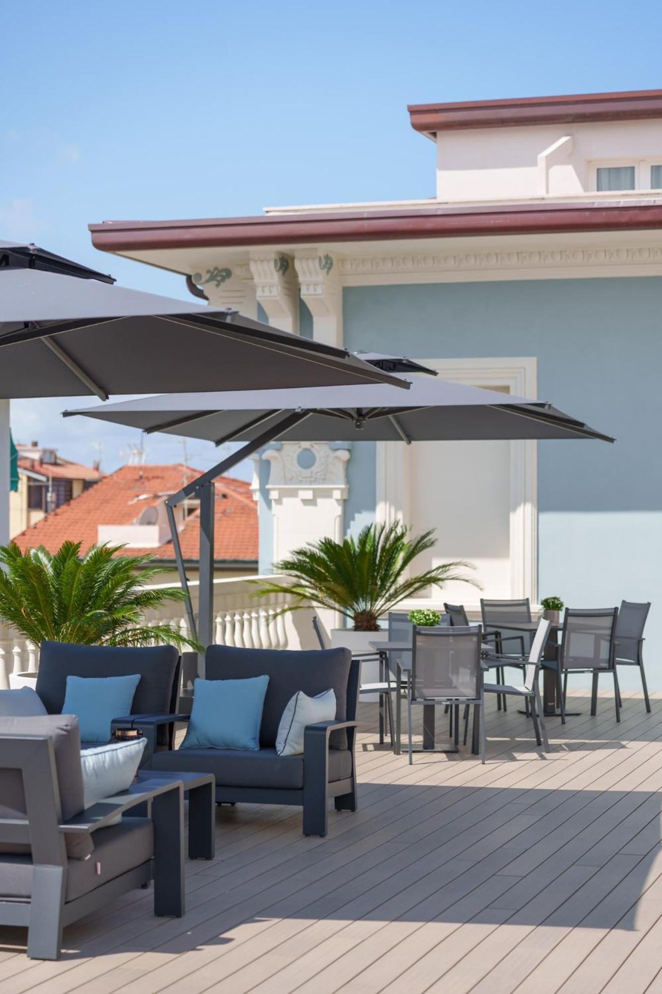 VI Suites Виареджо Экстерьер фото